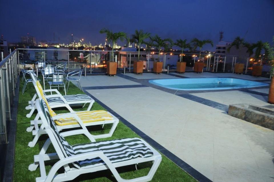 Hotel Bachue بارانكابيرميخا المظهر الخارجي الصورة